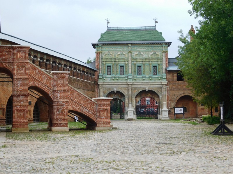 Крутицкое подворье + подъём в теремок и крытые галереи