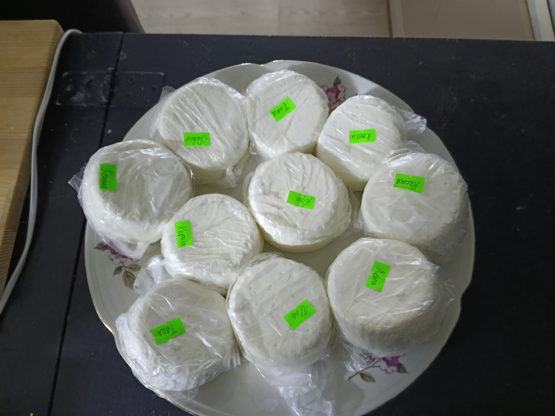 Были на мастер-классе 5 января. Были большой компанией и взрослые и дети подростки. Сначала дети отнеслись