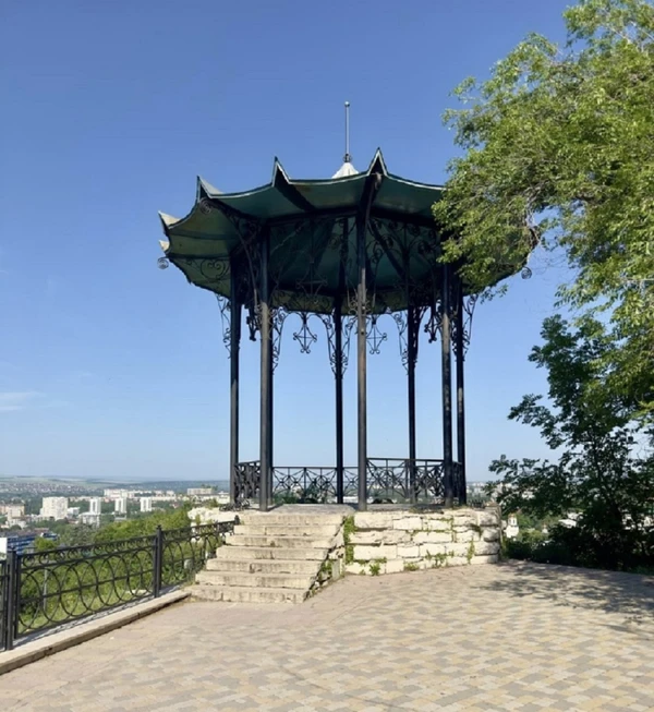 Обзорная экскурсия из Железноводска по Пятигорску, Кисловодску и Ессентукам