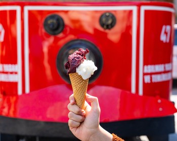 Дворец Долмабахче, водная прогулка, обед по-турецки, разноцветный Балат