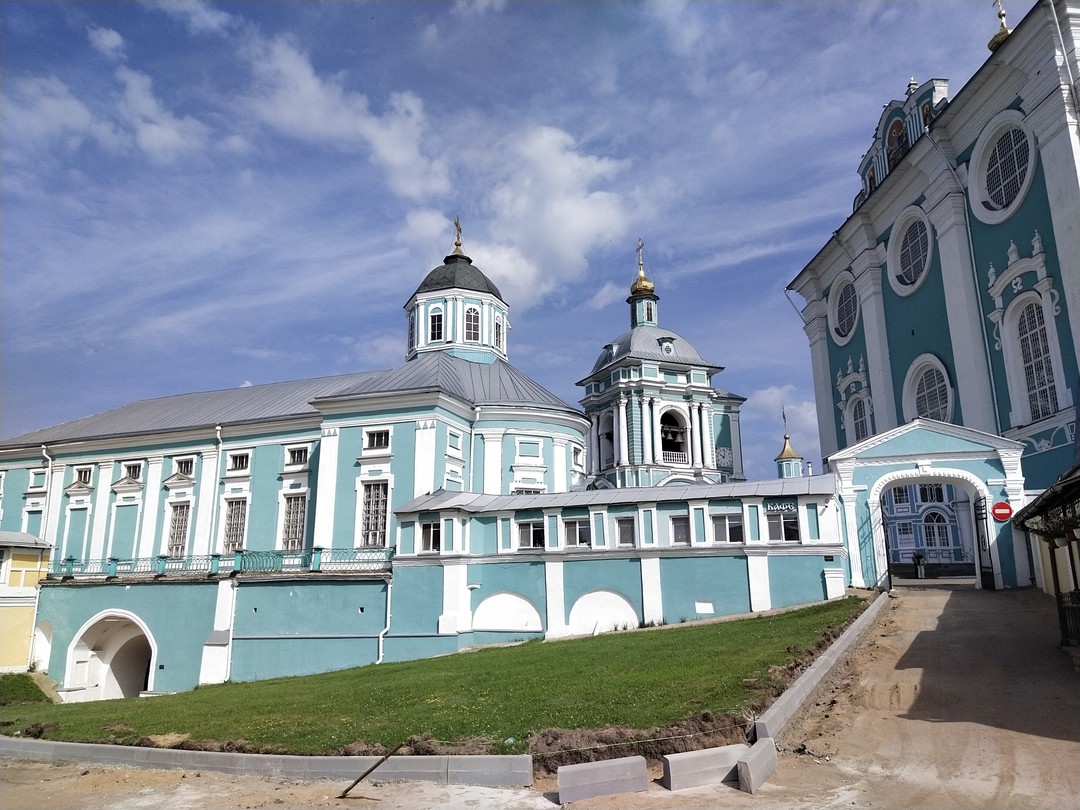 Огромное спасибо Алёне за проведенную экскурсию! С большим интересом осмотрели все основные локации Смоленска, о котором