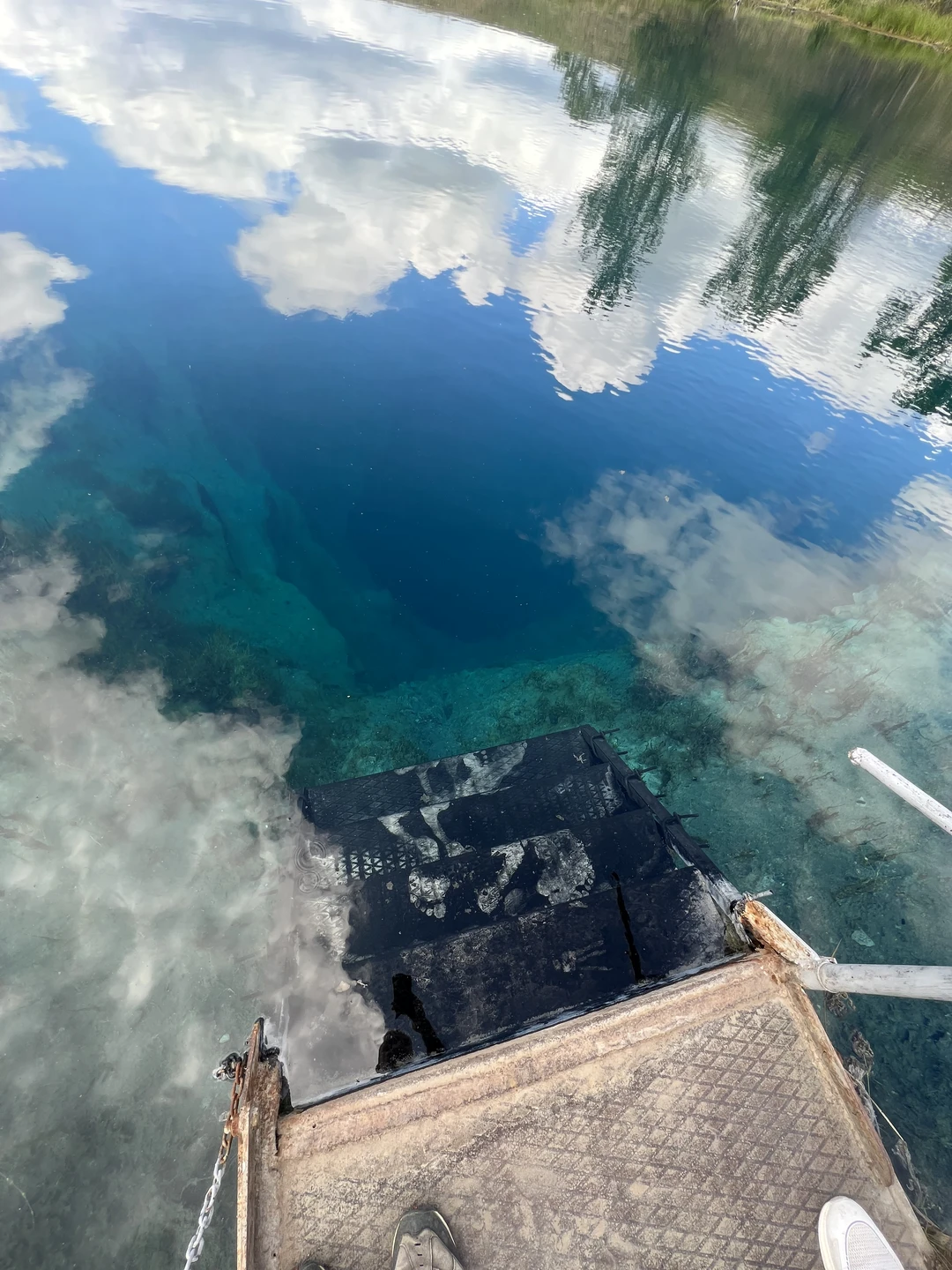 Голубое озере - очень интересное место! Чистейшая холодная вода, фантастические космические подводные пейзажи, дружелюбная команда, интересные