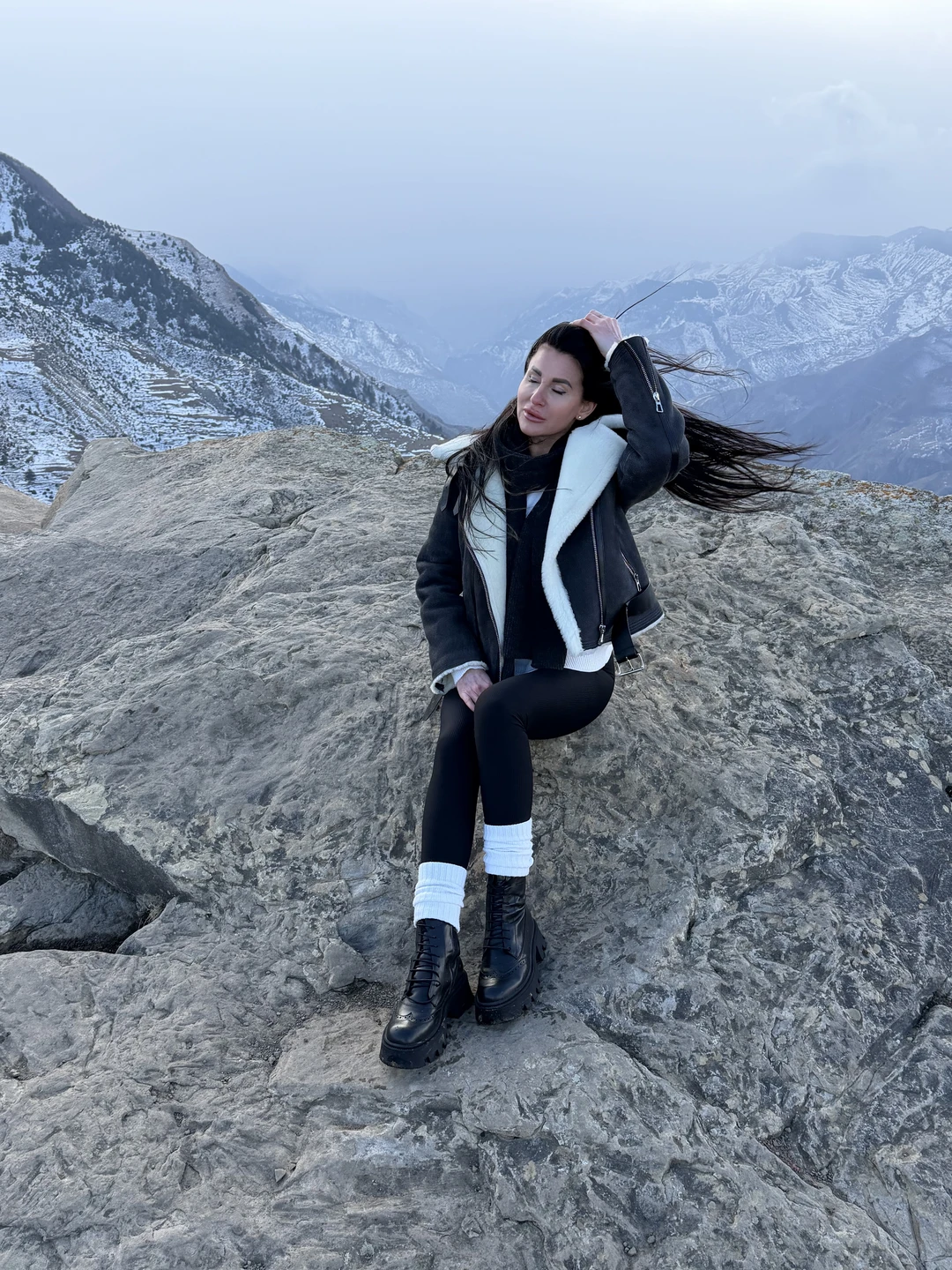 🌟 Незабываемое приключение в объятиях величественных гор! Восхитительные виды, открывающиеся с каждой новой вершины, захватывали дух