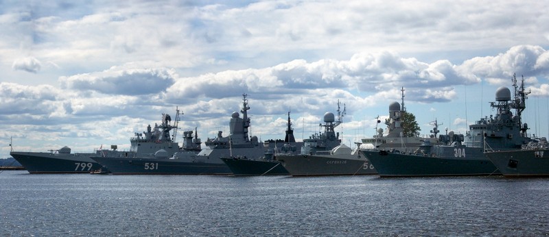 Кронштадт — один в море воин