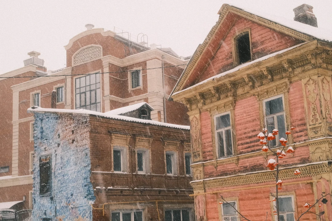 Другой Нижний: непарадные улицы, деревянные кварталы, стрит-арт (Андрей)