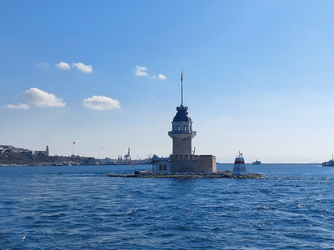 Групповая экскурсия на кораблике по Босфору с аудиогидом (Анна)