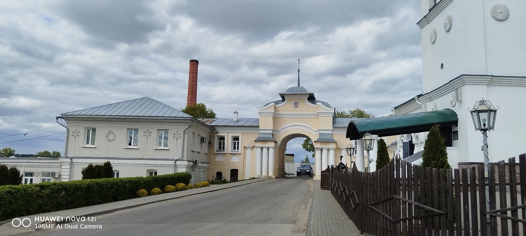 Вчера были на экскурсии Полотняный завод с посещением усадьб Гончаровых и Щепочкиных с экскурсоводом Натальей. Информацию