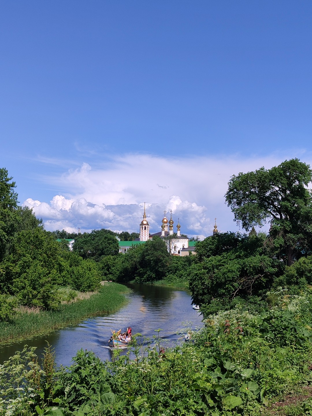 Экскурсия понравилась. Было увлекательно, время пролетело незаметно. Сергей прекрасно рассказывает не только об истории города, но
