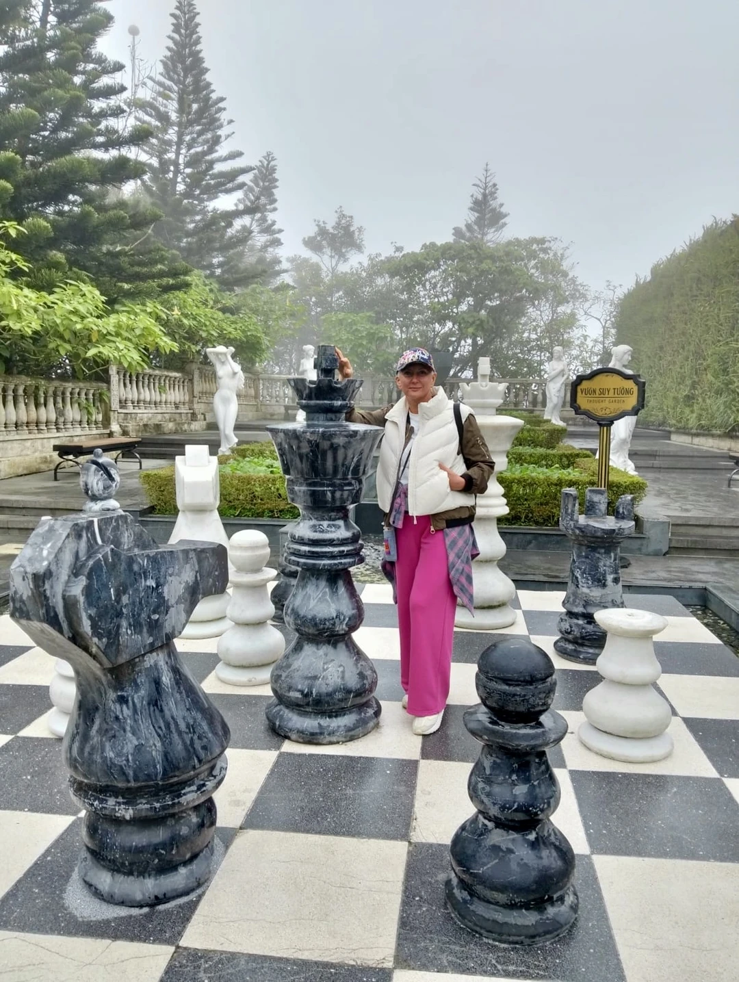 Вернулась с экскурсии очень довольная. Само место, надо сказать, больше для переключения внимания от каких-то серьезных