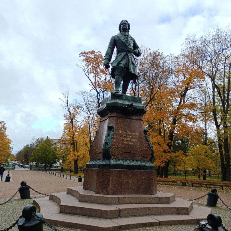 Из Санкт-Петербурга в Петергоф и Кронштадт: 2 города за 1 день (Ирина)