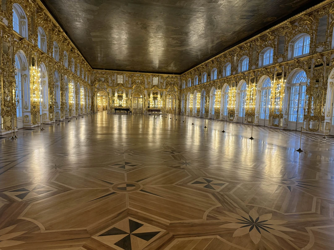 Отличная экскурсия! Грамотно организовано, все четко и доступно. Нам было интересно. 3 часа пролетели незаметно. Светлана