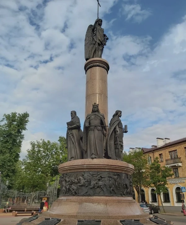 Из Минска - в Брест, город с тысячелетней историей