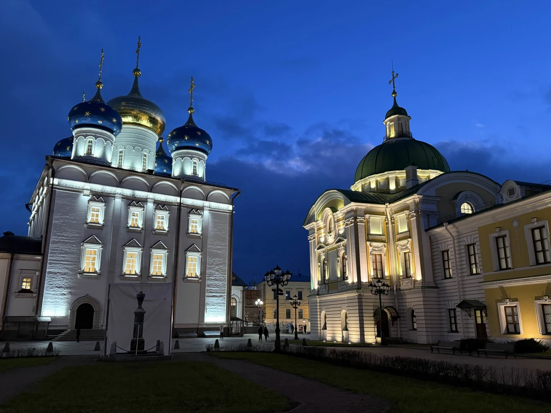 Великолепный гид, приятно видеть молодых, профессиональных историков. Алексей, как будто из другой эпохи. Интересная тема экскурсии