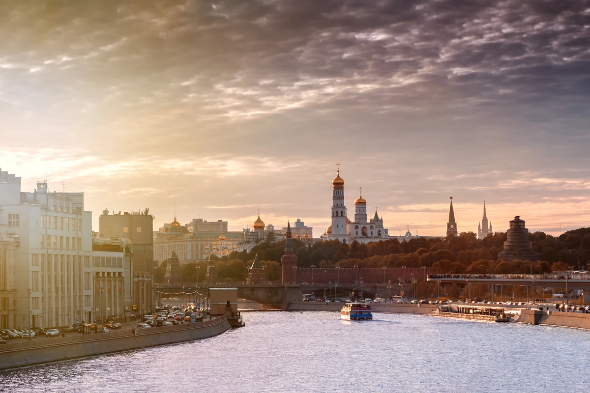 Прогулка на речном трамвае от причала «Патриарший» до Парка Горького и Зарядья (8/8)