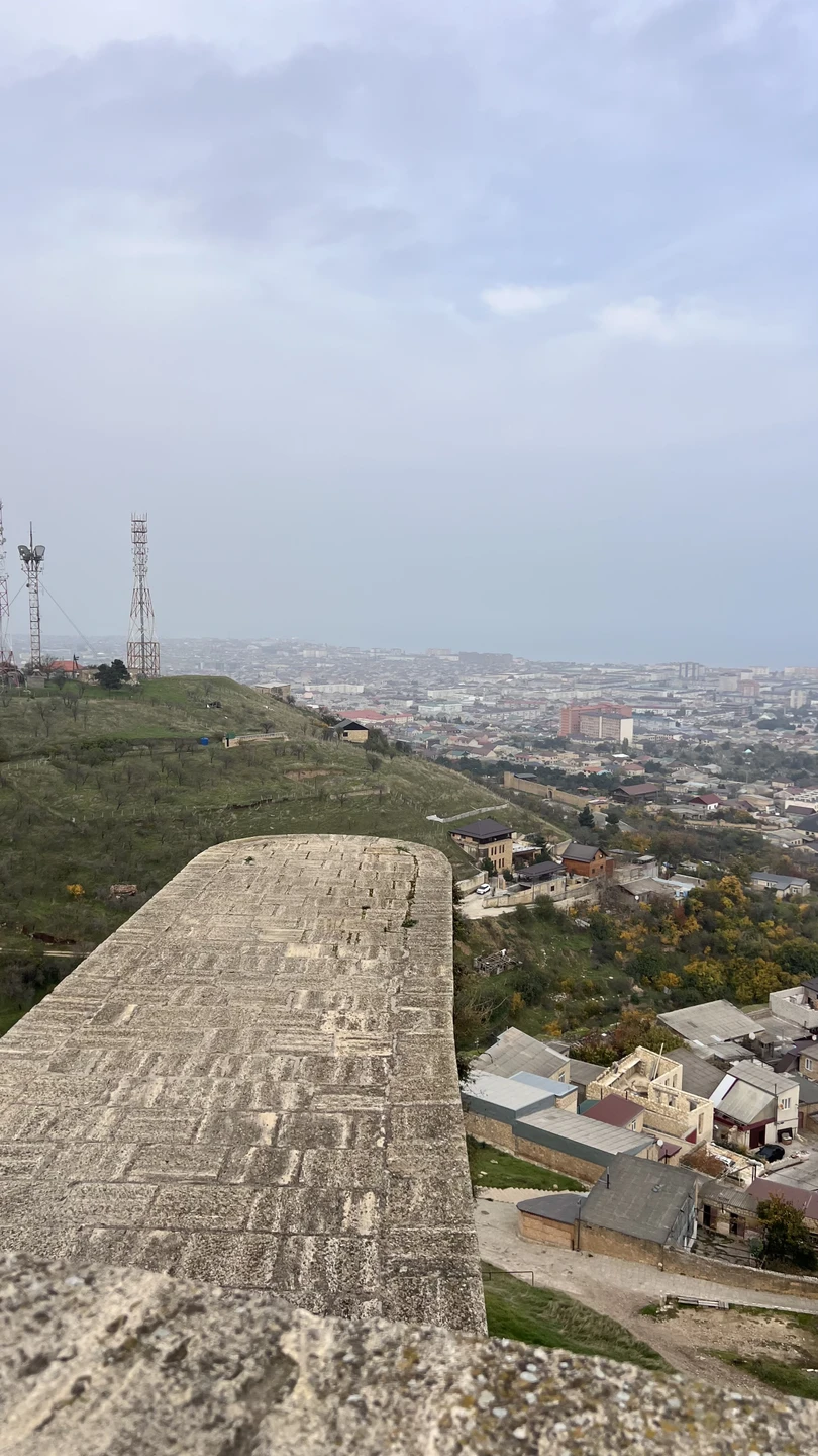 Ходили на экскурсию. В составе 2 взрослых и 2 ребенка (6 и 10 лет)