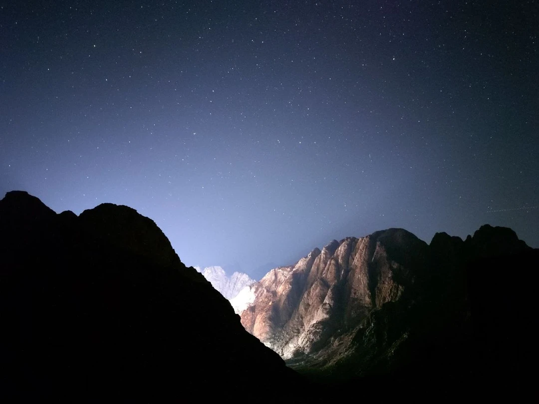 Впечатления от экскурсии очень яркие. Событие незабываемое и практически магическое. Все очень хорошо организовано. Восхождение на