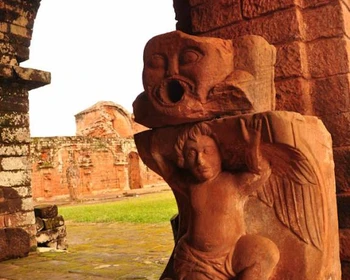 Гора Спящий индеец, древние развалины, Облигадо