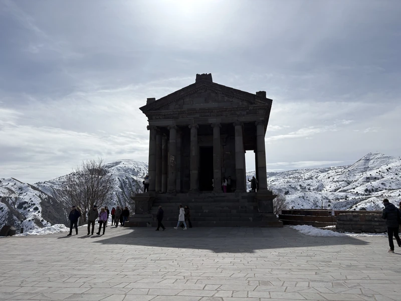 очень рекомендуем) у нас была экскурсовод Элла, потрясающие интересное сопровождение не только о достопримечательностях, но о