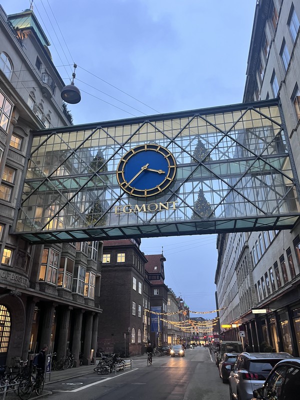 Контрасты Копенгагена: Средневековье и модерн