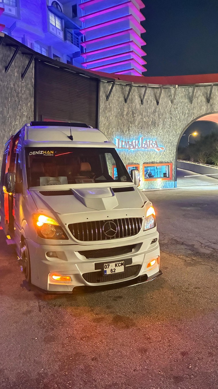 Вечерний трансфер в парк Land of Legends из Антальи (6/9)