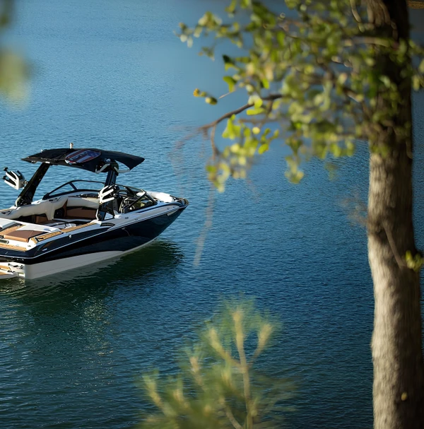 Панорама Волгограда с борта катера