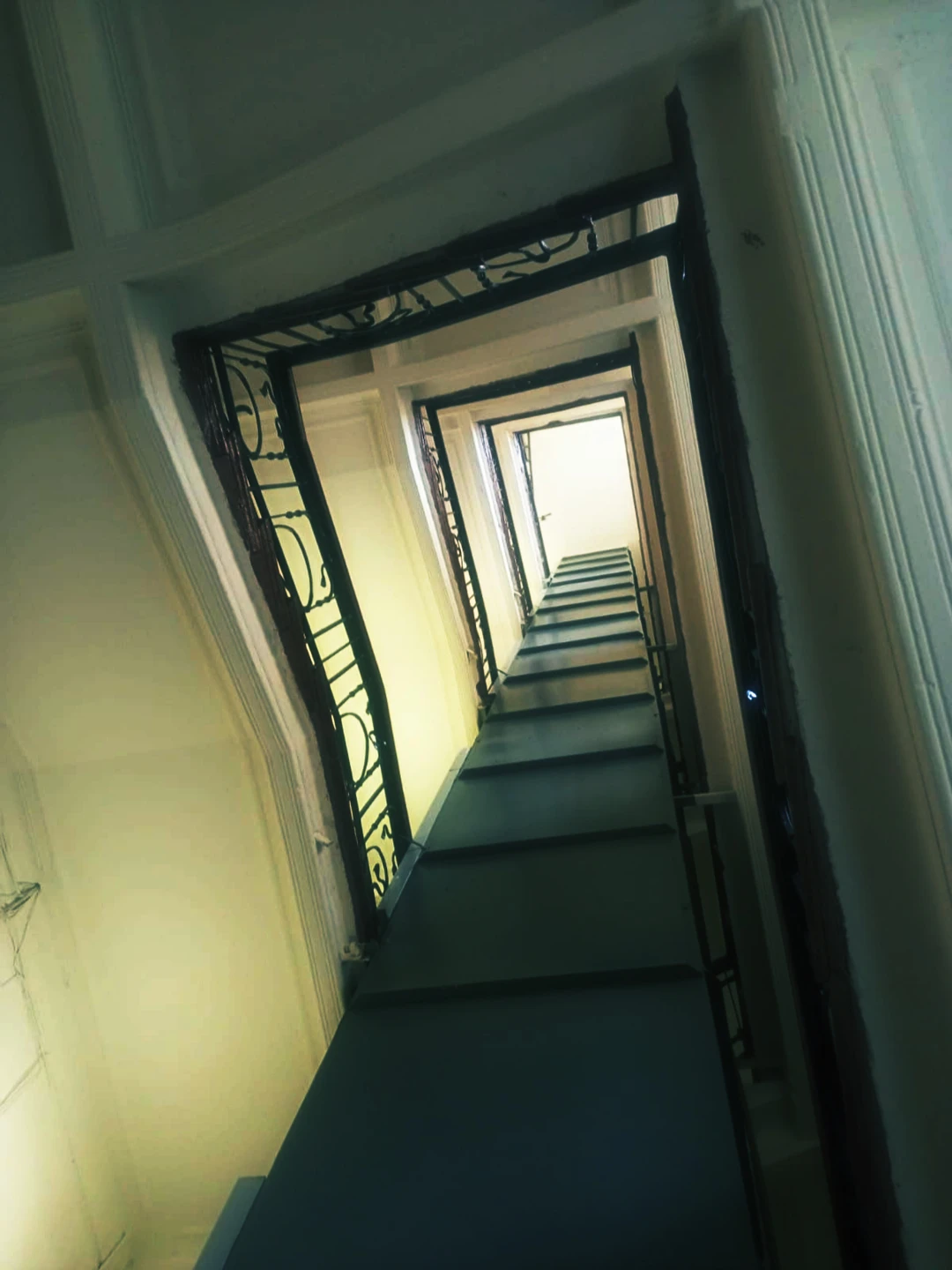 "Похулиганим?"