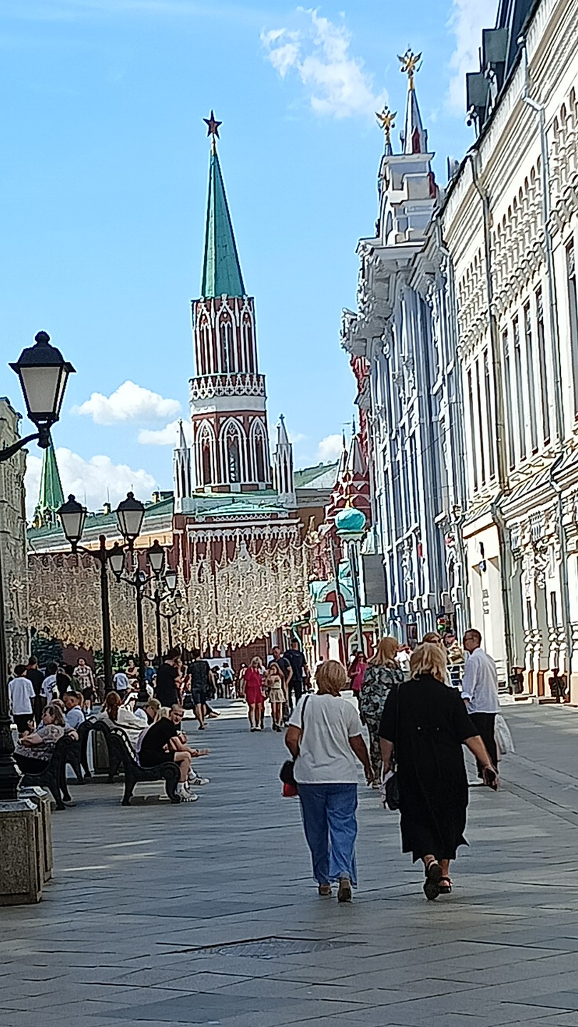 Индивидуальная квест-экскурсия «Тайные хранители Москвы» (6+) (Жанна)