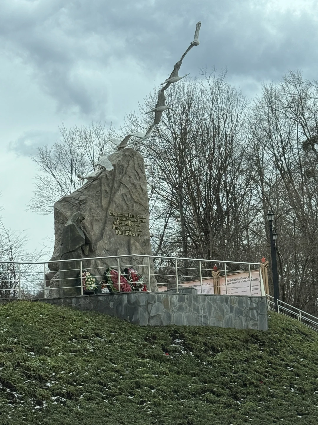 Поездка в горы Осетии оставила невероятные впечатления! Хочется сказать огромное спасибо нашему гиду — это человек