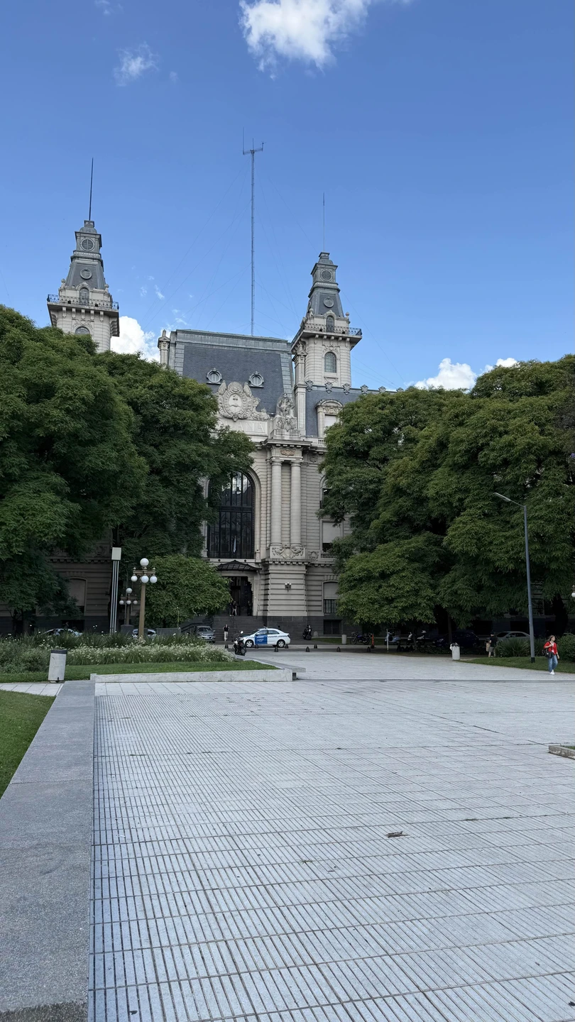 Сегодня была моя самая лучшая экскурсия в Аргентине. За 2,5 часа я узнала больше, чем за