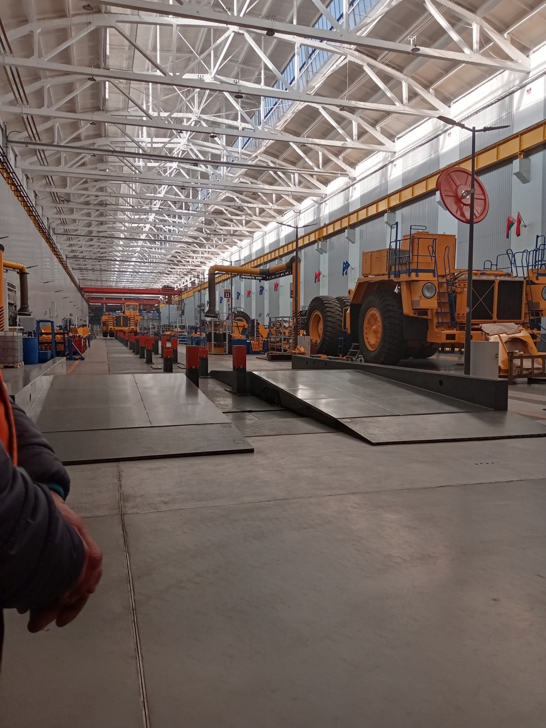 Групповая автобусная экскурсия на БелАЗ (Александра)