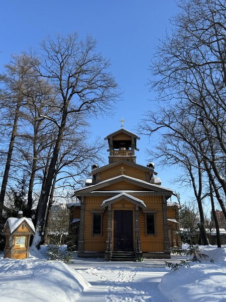 Были на экскурсии с Вячеславом 21.02.2026. Очень интересная и креативная экскурсия, с посещением знаменитой барахолки на