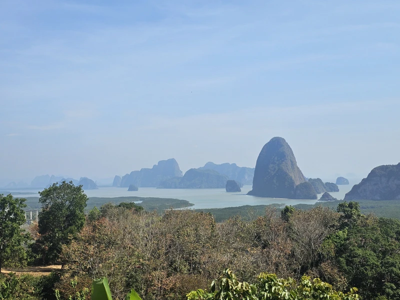Оказались в очень интересных и красивых местах) детям запомнилась больше всего пещера с летучими мышами,а мне