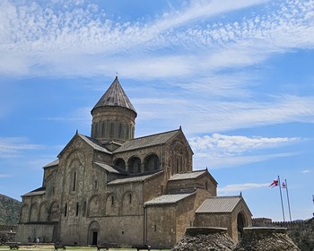 Прогулка по Тбилиси, переезд в Мцхету, храм Джвари и собор Светицховели