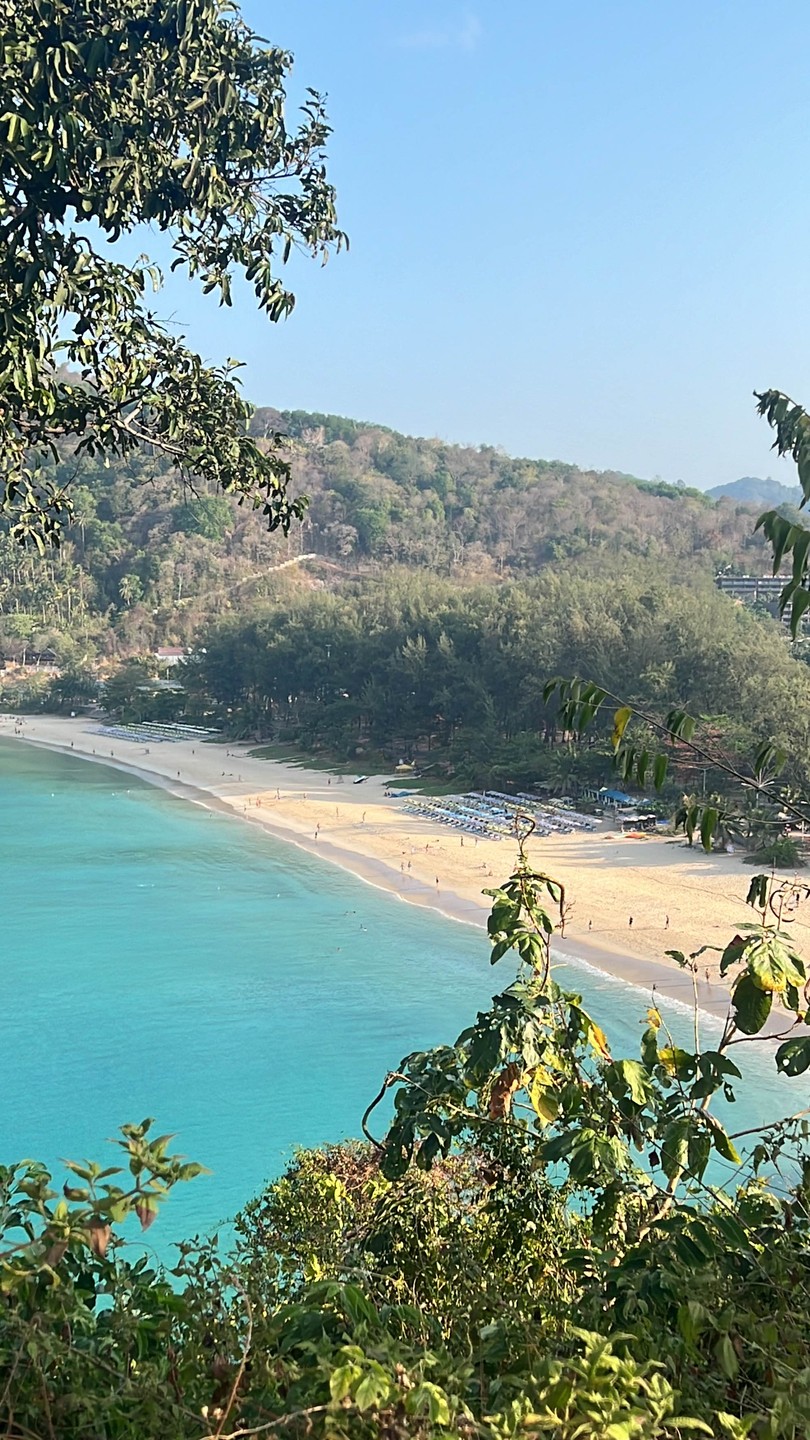 Отлично прокатались, сделали кучу фоток. Ездят аккуратно-это прям важно. Старый город 🔥