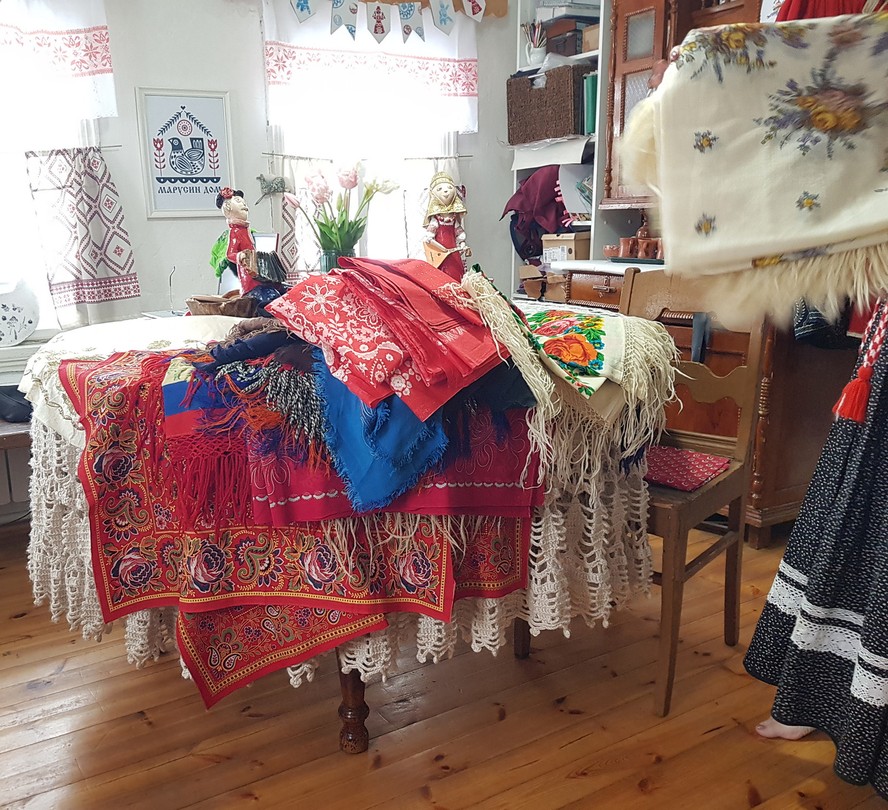 Побывали в Марусином доме в феврале 2026 года. Чудесное место, где соединились и дополнили друг друга