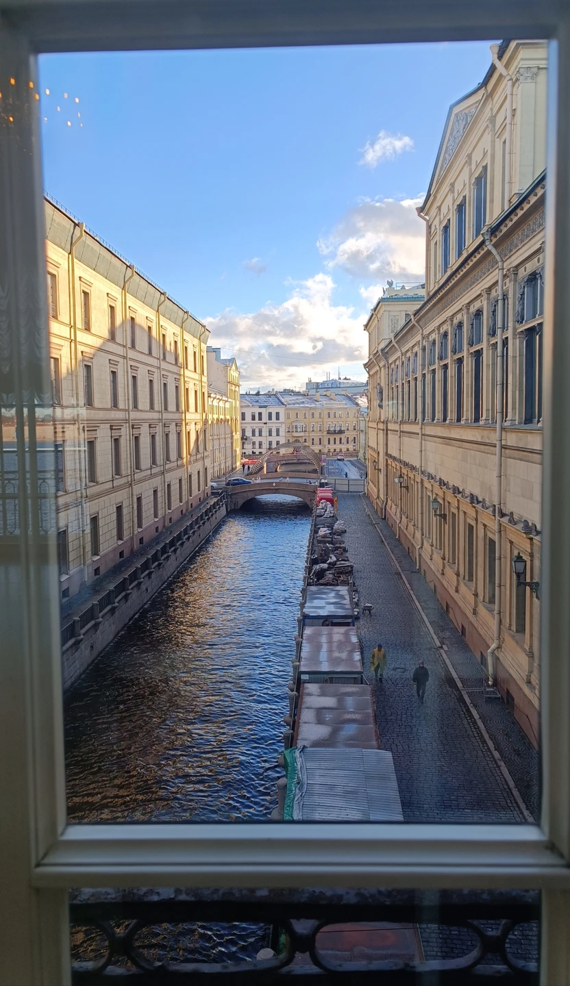 Потрясающая экскурсия! Насыщенная, но не перегруженная. Спасибо очаровательной Виктории за увлекательную прогулку! Идеальная программа для знакомства