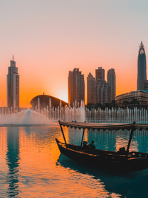 Фотопрогулка по Dubai Mall, вечерний круиз с гриль-ужином на борту