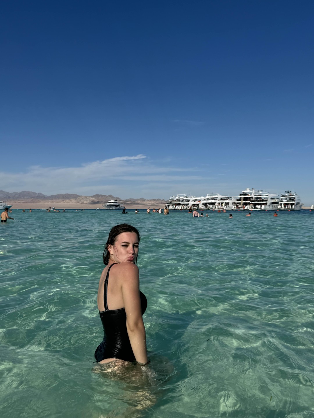 Прекрасная программа! Спасибо большое Богдади👏👏 Все гиды говорят на языках групп, весёлые, добрые и заботливые! Все