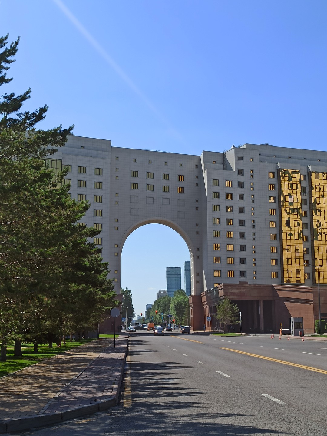 Добрый день, очень понравилась экскурсия и город, чисто, солнечно, красиво. Единственное, чего нам не хватило, это
