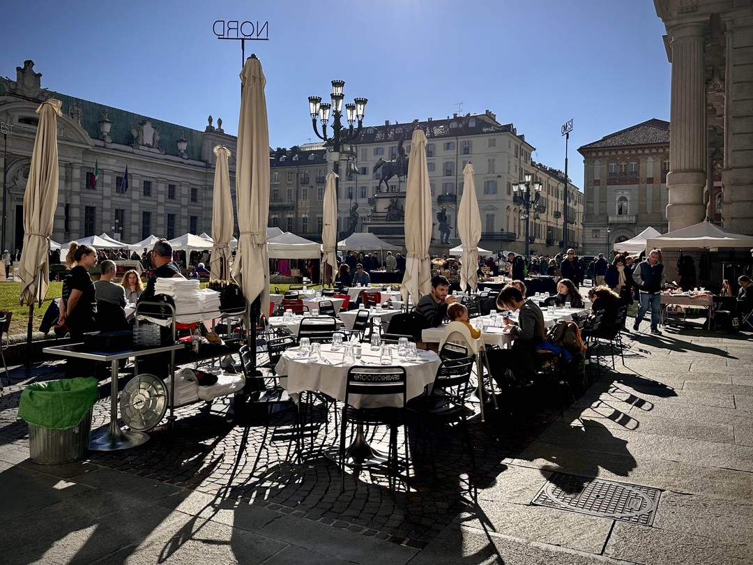 Мы гуляли с Кристиной еще в ноябре. Посетили все основные точки. Формат подачи легкий - непринужденная