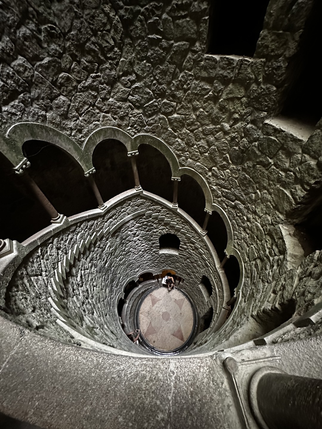 Большое спасибо Светлане за организацию чудесных экскурсий в Синтру с Виктором и Алкобасу, Томар, Баталью с