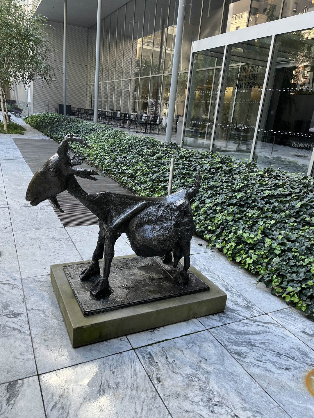 Елена профессионал своего дела, мы очень благодарны за такой чудесный день в Мома. Слушали с огромным удовольствием и уважением. Очень рекомендую!