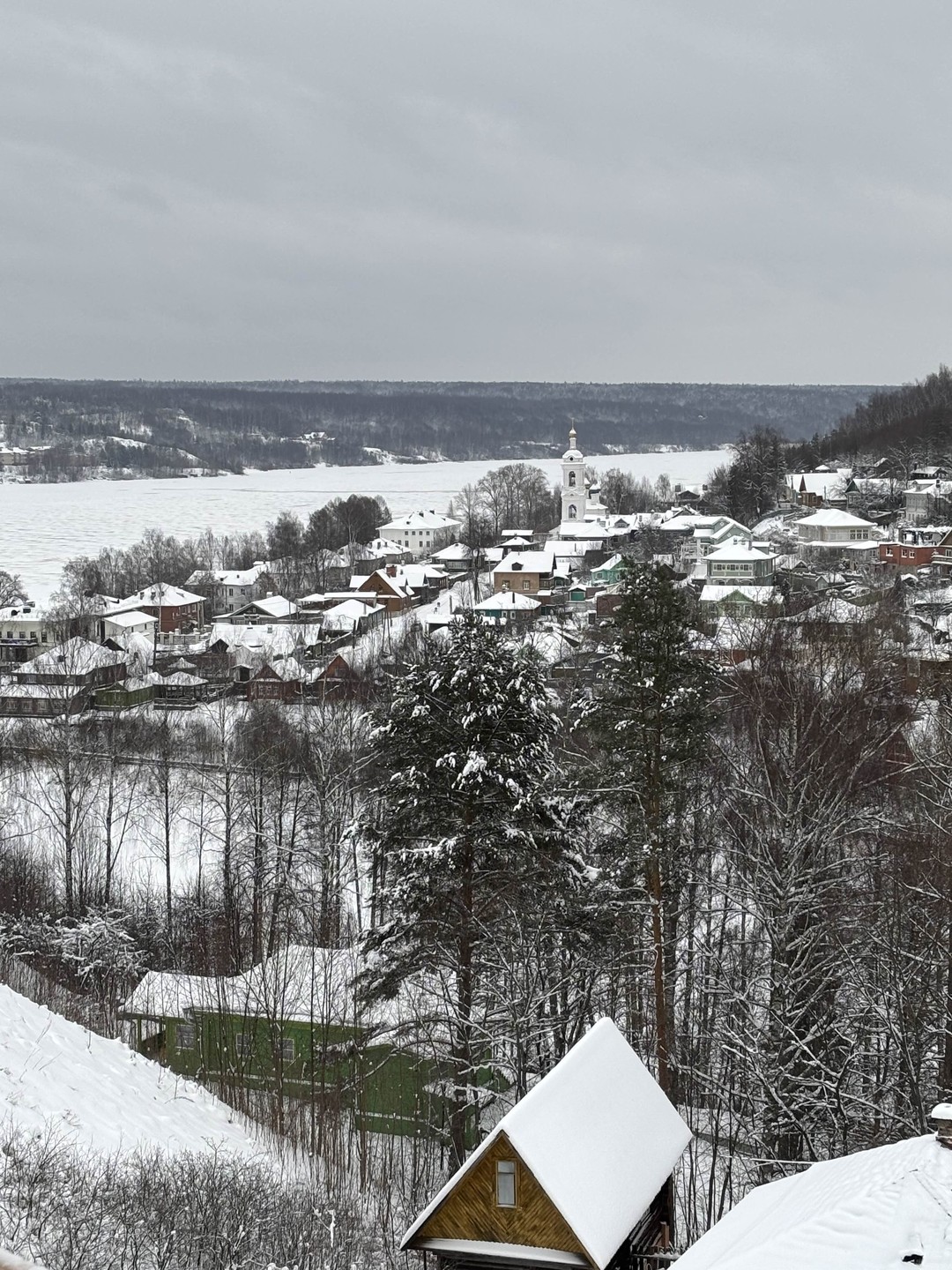 Хочу выразить благодарность Михаилу за интересную, насыщенную и запоминающуюся экскурсию по г. Плес. Узнали много интересного