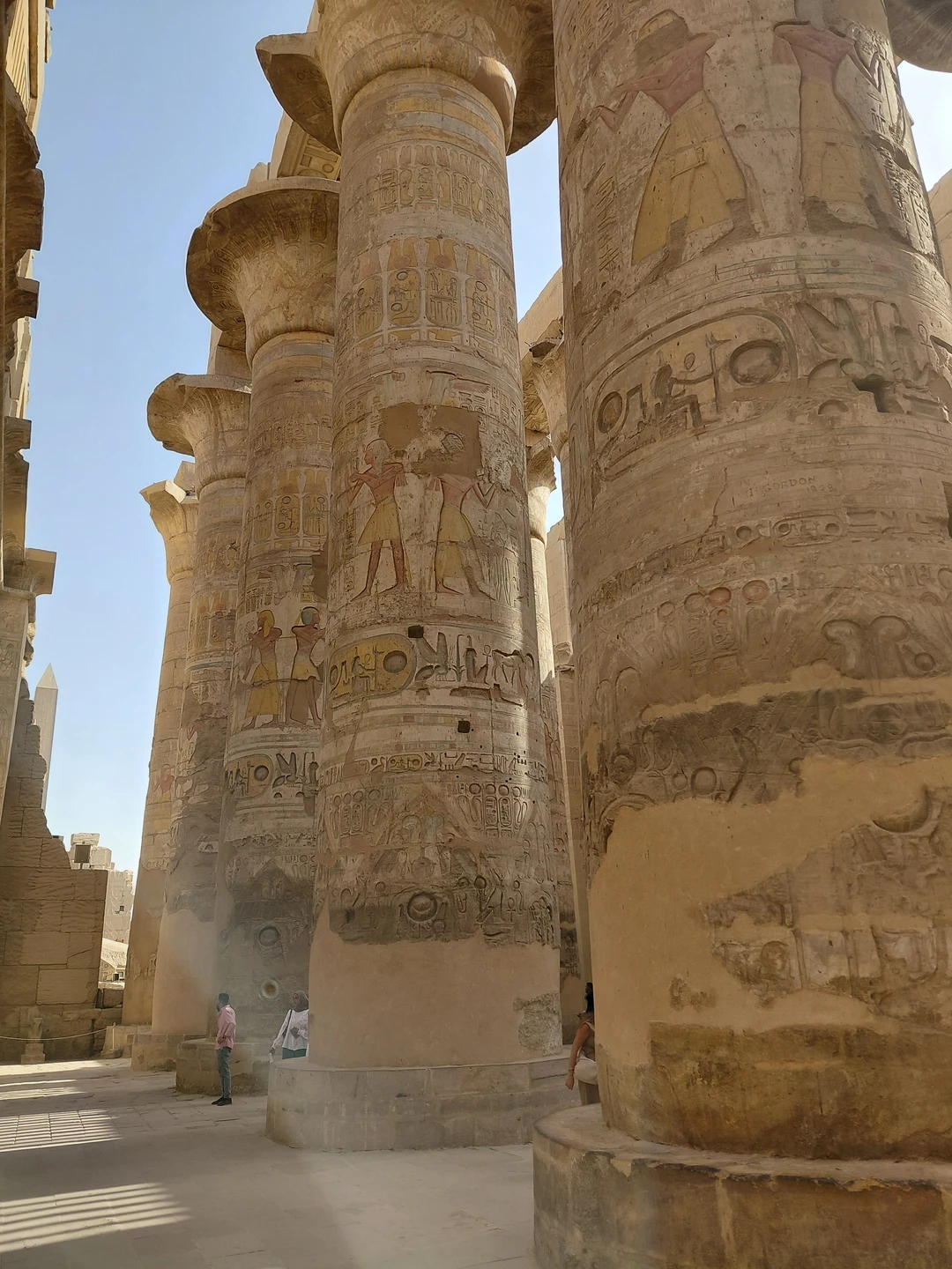 Замечательная поездка. Организована идеально, организатор Ахмед заранее информировал о всех деталях, вплоть до фото авто. Гид