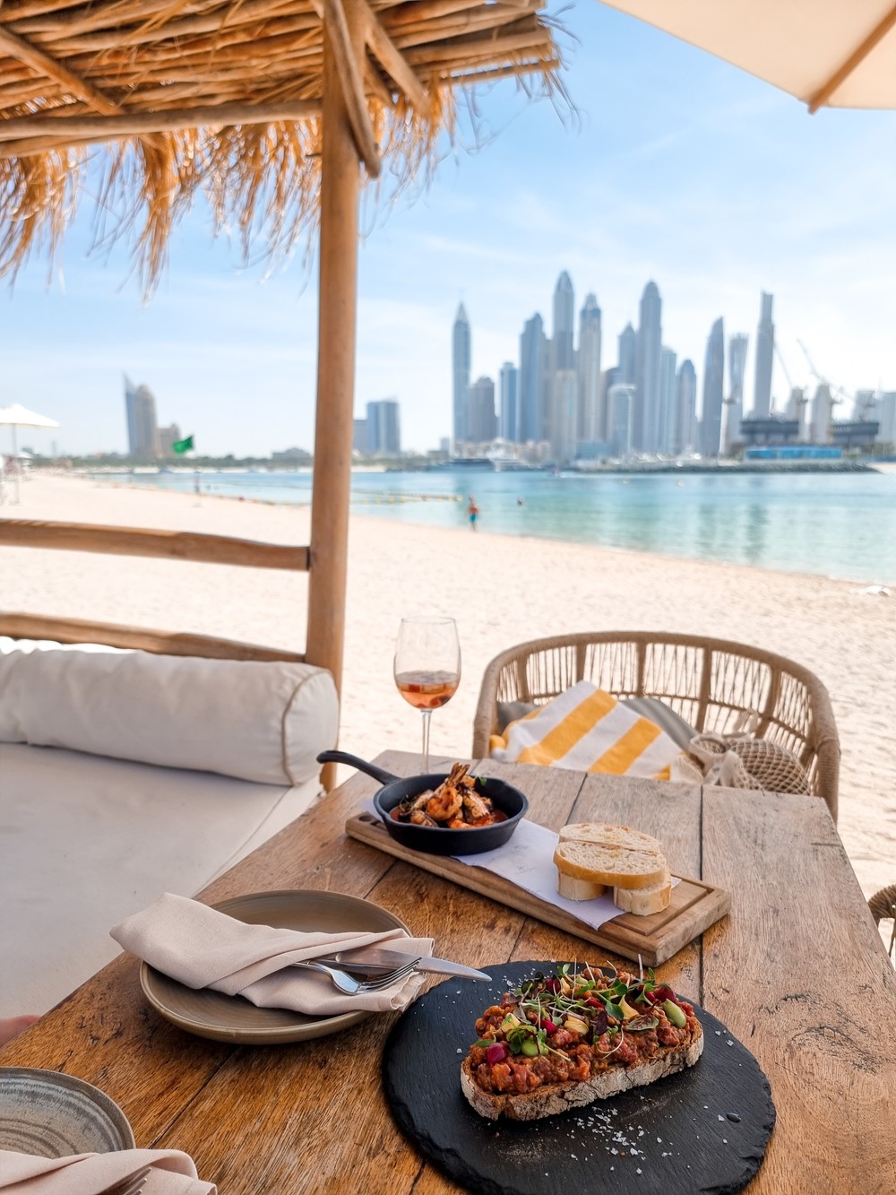 Фото 6 - Экскурсия: "VIP-отдых в Дубае с резортом на Palm Jumeirah, вечеринками и фотопрогулками"