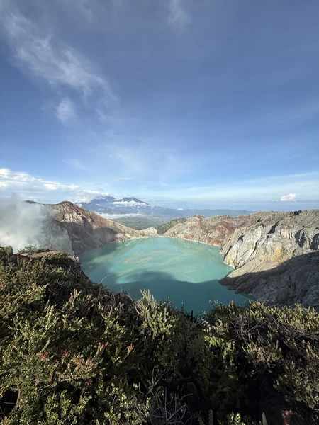 Вулкан Иджен: ночное восхождение и спуск в кратер (мини-группа) (Екатерина)