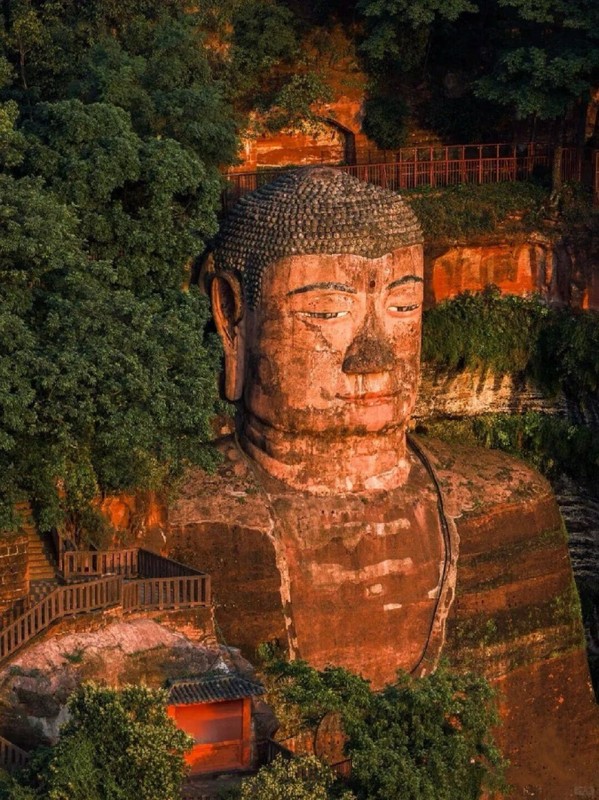 Из Чэнду - к Большому Будде в Лэшане