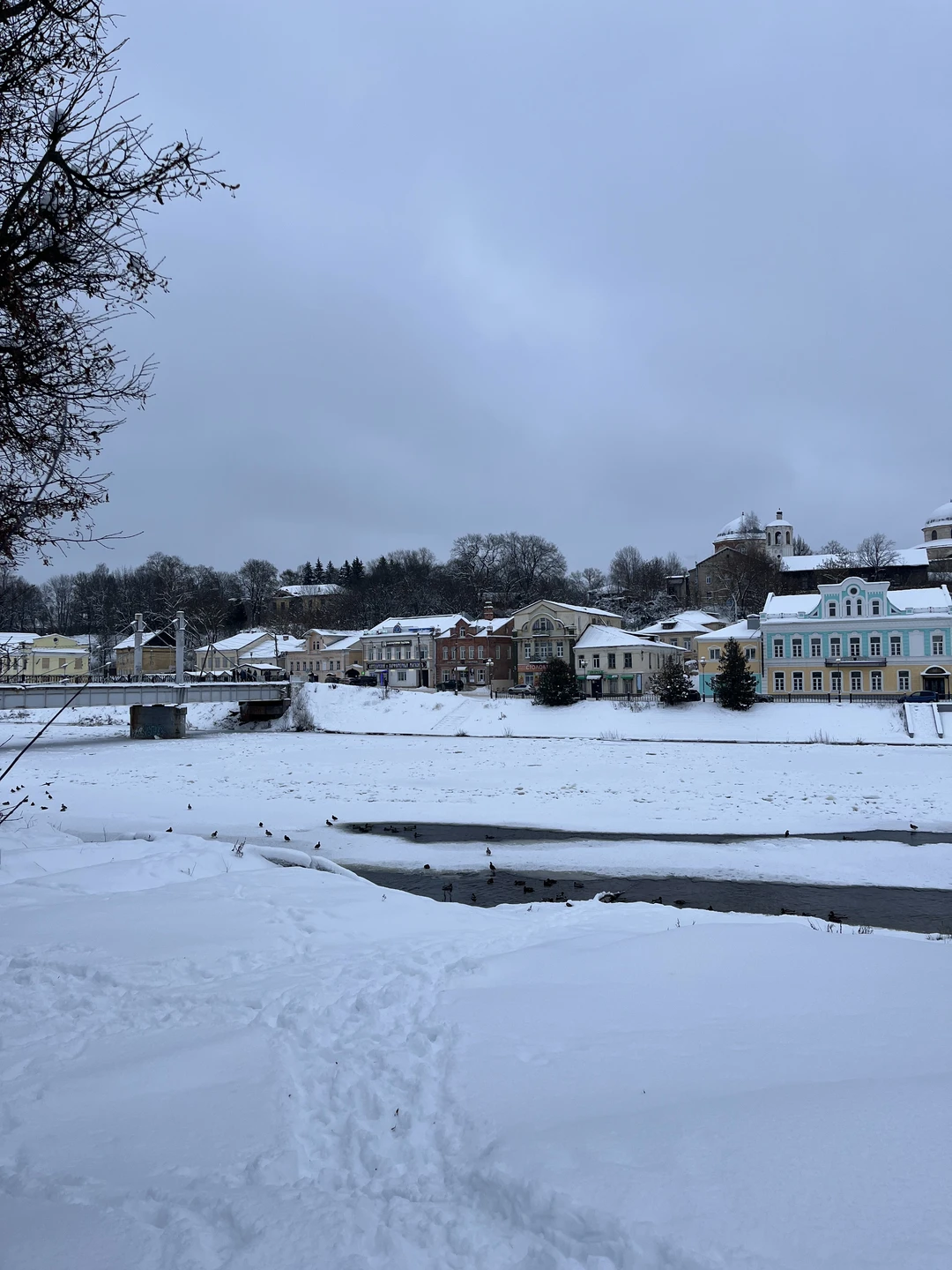 Отлично провели время с Ириной. 2 часа пролетели не заметно. Очень интересно рассказывает. Город великолепный! Рекомендуем гулять с Ириной)