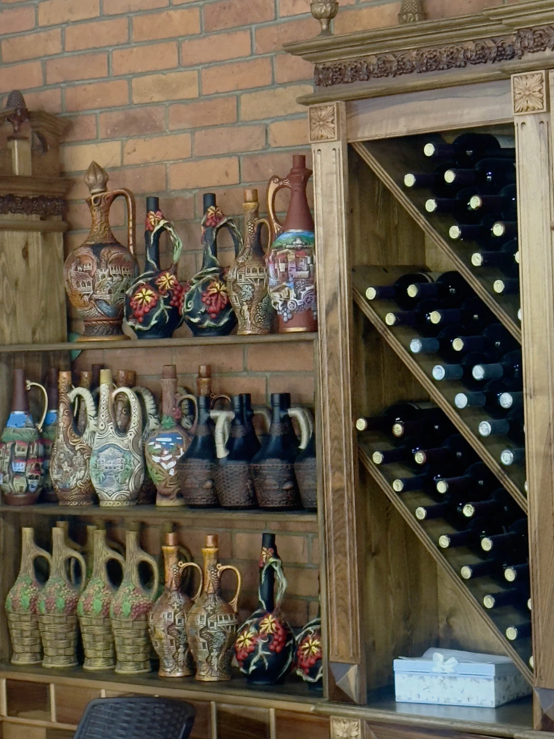 Отличная экскурсия! Экскурсовод приятный молодой человек-все расскажет и подскажет, если возникнут вопросы. Места красивые и прекрасные