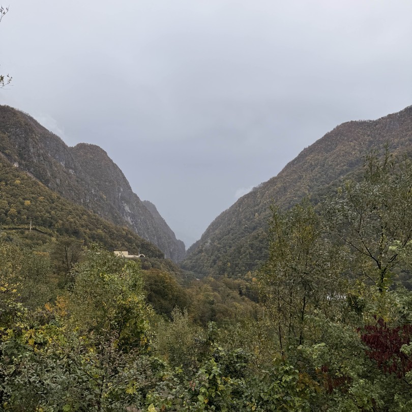 Экскурсия очень понравилась, особенно моим родителям, которые здесь не были со времен ссср. Масштаб олимпийского наследия